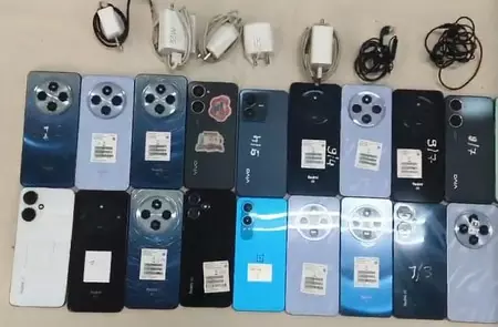 जेल से 30 मोबाइल जब्त, सर्च टीम के लिए इनाम का ऐलान जेल से 30 मोबाइल जब्त, सर्च टीम के लिए इनाम का ऐलान