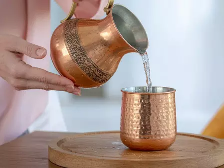 स्वास्थ्य ही नहीं, बल्कि ग्रहों की चाल को भी प्रभावित करते हैं घर में मौजूद बर्तन स्वास्थ्य ही नहीं, बल्कि ग्रहों की चाल को भी प्रभावित करते हैं घर में मौजूद बर्तन