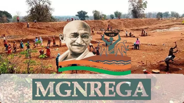 Sitapur: चकमार्ग पर मनरेगा का बड़ा कदम Sitapur: चकमार्ग पर मनरेगा का बड़ा कदम