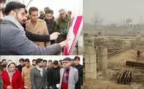 DC Srinagar ने गंगबुघ इलाके में विकास परियोजनाओं का निरीक्षण किया DC Srinagar ने गंगबुघ इलाके में विकास परियोजनाओं का निरीक्षण किया
