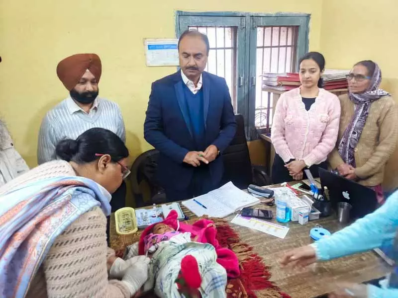 Ayali Khurd में अधिकारियों ने मातृ एवं शिशु स्वास्थ्य सेवाओं की समीक्षा की Ayali Khurd में अधिकारियों ने मातृ एवं शिशु स्वास्थ्य सेवाओं की समीक्षा की