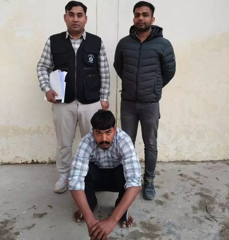 Haryana : अंतरराष्ट्रीय ड्रग तस्करी गिरोह का भंडाफोड़ मुख्य आरोपी पंजाब से गिरफ्तार Haryana : अंतरराष्ट्रीय ड्रग तस्करी गिरोह का भंडाफोड़ मुख्य आरोपी पंजाब से गिरफ्तार