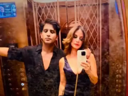 Sussanne Khan ने अर्स्लान गोनी को उनके जन्मदिन पर दी शुभकामनाएं Sussanne Khan ने अर्स्लान गोनी को उनके जन्मदिन पर दी शुभकामनाएं