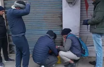 Bareilly: गृहकर में लापरवाही, शोरूम और मार्केट हुए सील Bareilly: गृहकर में लापरवाही, शोरूम और मार्केट हुए सील