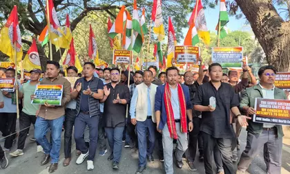 बीजेपी की सहयोगी TIPRA Motha ने बांग्लादेशी बयानों पर किया आगरा में प्रदर्शन बीजेपी की सहयोगी TIPRA Motha ने बांग्लादेशी बयानों पर किया आगरा में प्रदर्शन