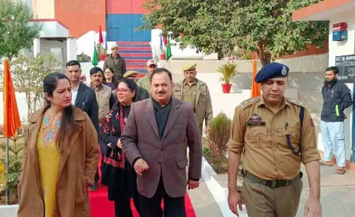 DLSA अध्यक्ष ने उधमपुर जेल का दौरा किया, कैदियों के लिए सुविधाओं का निरीक्षण किया DLSA अध्यक्ष ने उधमपुर जेल का दौरा किया, कैदियों के लिए सुविधाओं का निरीक्षण किया