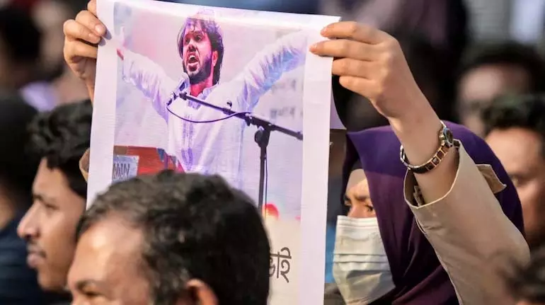 कल कुछ होगा...: Bangladesh में अशांति से पहले शूटर की चेतावनी कल कुछ होगा...: Bangladesh में अशांति से पहले शूटर की चेतावनी