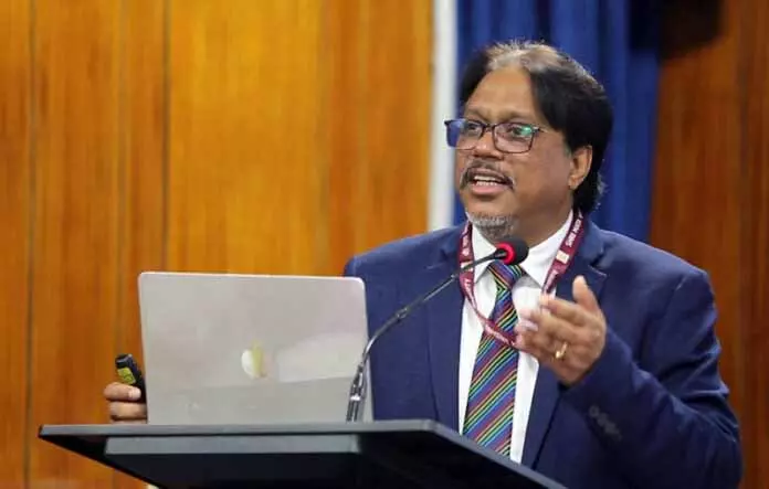 SMVDU फैकल्टी ने DAAM में लेक्चर दिया SMVDU फैकल्टी ने DAAM में लेक्चर दिया
