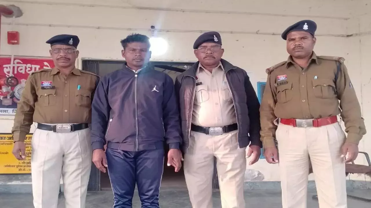 दो युवकों की हत्या का पुलिस ने किया खुलासा, आरोपियों ने खेत में करंट तार बिछाकर ली थी जान दो युवकों की हत्या का पुलिस ने किया खुलासा, आरोपियों ने खेत में करंट तार बिछाकर ली थी जान