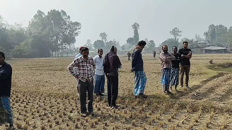 South Dinajpur में ज़मीन विवाद को लेकर भाई की कथित तौर पर हत्या कर दी गई South Dinajpur में ज़मीन विवाद को लेकर भाई की कथित तौर पर हत्या कर दी गई