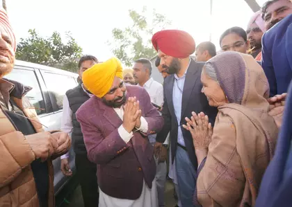 Punjab के सीएम अपने पैतृक गांव के दौरे पर भावुक हो गए Punjab के सीएम अपने पैतृक गांव के दौरे पर भावुक हो गए