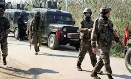 Rajouri: आतंकियों का ठिकाना ध्वस्त, विस्फोटक और हथियार बरामद