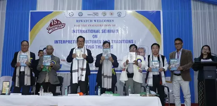 Arunachal: मीन ने डिजिटलीकरण के ज़रिए प्राचीन पांडुलिपियों के संरक्षण का आह्वान किया Arunachal: मीन ने डिजिटलीकरण के ज़रिए प्राचीन पांडुलिपियों के संरक्षण का आह्वान किया