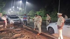 Rohtak में शराब की दुकान के बाहर गैंगवार में एक की मौत, दो घायल
