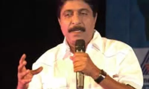Malayalam सिनेमा के तेजतर्रार व्यंग्यकार श्रीनिवासन का 69 वर्ष में निधन Malayalam सिनेमा के तेजतर्रार व्यंग्यकार श्रीनिवासन का 69 वर्ष में निधन
