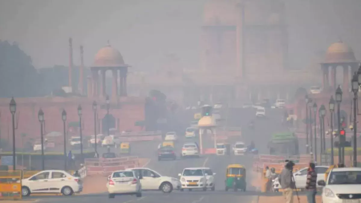 New Delhi: दिल्ली-एनसीआर में हवा प्रदूषण का संकट, AQI 400 के पार
