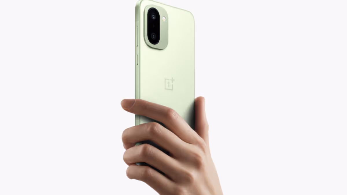 New Delhi: OnePlus 15s के फीचर्स हुए सामने, 200MP कैमरा और बड़ी बैटरी New Delhi: OnePlus 15s के फीचर्स हुए सामने, 200MP कैमरा और बड़ी बैटरी