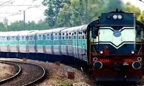 Kharagpur: रेलवे ने रद्द की कई ट्रेनें, यात्रियों को झटका