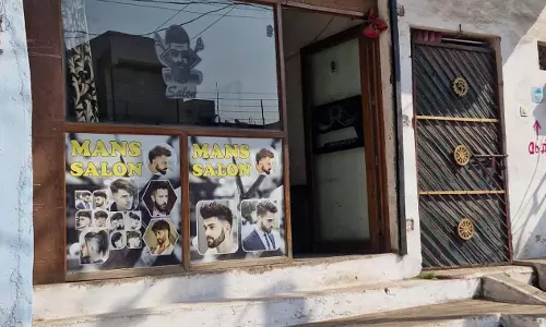 सड़क चौड़ीकरण के नाम पर लोगों को उजाड़ने का प्रयास सड़क चौड़ीकरण के नाम पर लोगों को उजाड़ने का प्रयास
