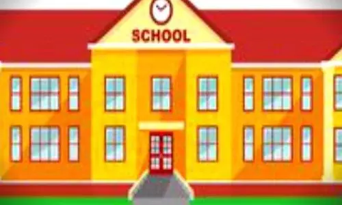 स्कूल में 25 लड़कियां हुई बेहोश, मास हिस्टीरिया की आशंका