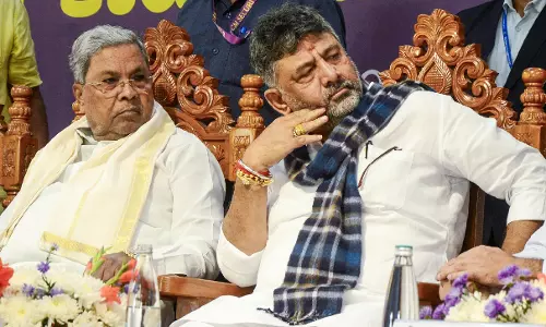 Karnataka नेतृत्व मामले में शिवकुमार ने दी स्पष्टता, समझौते पर टिके हैं सभी पक्ष Karnataka नेतृत्व मामले में शिवकुमार ने दी स्पष्टता, समझौते पर टिके हैं सभी पक्ष