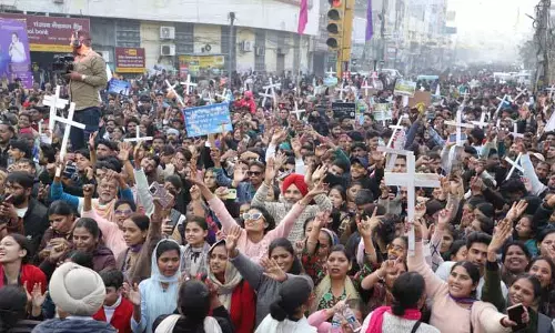 Jalandhar: भव्य क्रिसमस शोभा यात्रा निकाली गई