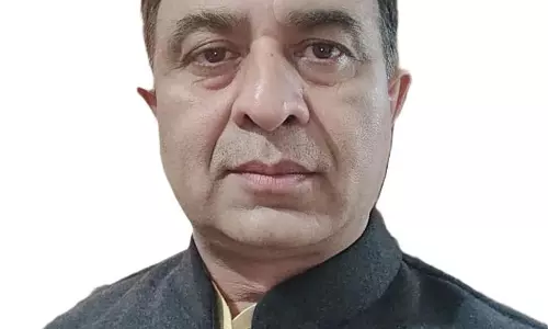 सेंट्रल University के प्रोफेसर एयर क्वालिटी मैनेजमेंट पैनल के सदस्य