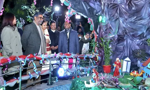रांची में क्रिसमस की रौनक, मुख्यमंत्री हेमंत सोरेन ने दी शुभकामनाएं