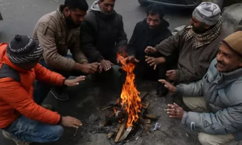 Kashmir में ठंड का लंबा दौर शुरू, चिल्लई कलां आज से सक्रिय Kashmir में ठंड का लंबा दौर शुरू, चिल्लई कलां आज से सक्रिय