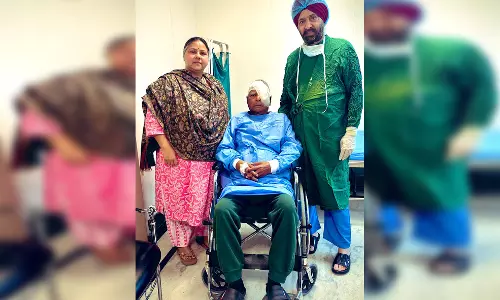 लालू प्रसाद यादव की आंखों की सर्जरी सफल, मोतियाबिंद और रेटिना का इलाज पूरा लालू प्रसाद यादव की आंखों की सर्जरी सफल, मोतियाबिंद और रेटिना का इलाज पूरा