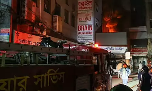 Bangladesh: सांस्कृतिक और पत्रकार समूहों ने प्रदर्शनों के जरिए विरोध जताया