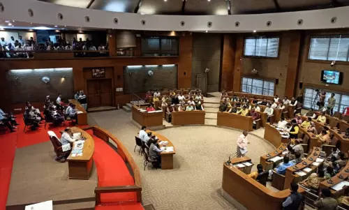 Loharu: नगरपालिका हाउस में चर्चा और हंगामा, चार नए पार्षद बने Loharu: नगरपालिका हाउस में चर्चा और हंगामा, चार नए पार्षद बने