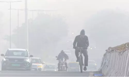 Chandigarh: घना कोहरा, हरियाणा के कई जिलों में अलर्ट Chandigarh: घना कोहरा, हरियाणा के कई जिलों में अलर्ट