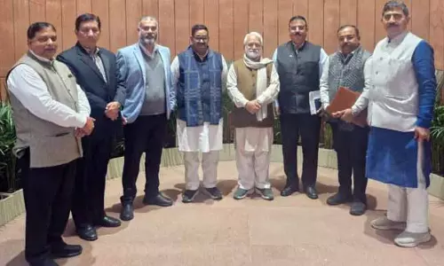 SMVD संघर्ष समिति के प्रतिनिधिमंडल ने नड्डा से मुलाकात की, और मुद्दे के जल्द समाधान की मांग की SMVD संघर्ष समिति के प्रतिनिधिमंडल ने नड्डा से मुलाकात की, और मुद्दे के जल्द समाधान की मांग की