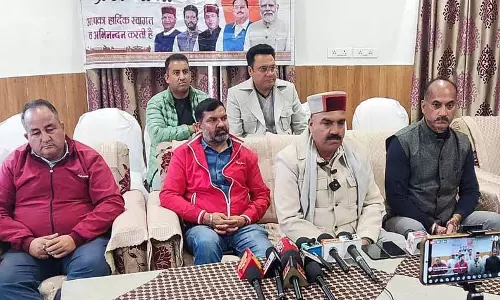 कांग्रेस सरकार बीजेपी को निशाना बनाने के लिए पुलिस का दुरुपयोग कर रही है: Lakhanpal कांग्रेस सरकार बीजेपी को निशाना बनाने के लिए पुलिस का दुरुपयोग कर रही है: Lakhanpal