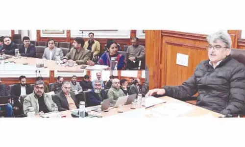 CS ने अर्बन चैलेंज फंड, ऑटो DCR, झील संरक्षण उपायों के कार्यान्वयन का आकलन किया