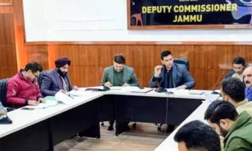 DC Jammu ने जिला कैपेक्स 2025-26 के कामों की प्रगति की समीक्षा की DC Jammu ने जिला कैपेक्स 2025-26 के कामों की प्रगति की समीक्षा की