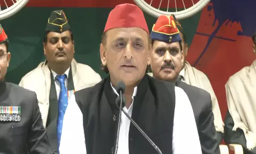 Akhilesh का बड़ा बयान: कफ सिरप रैकेट पर सभी माफियाओं के खिलाफ बुलडोजर चलना चाहिए