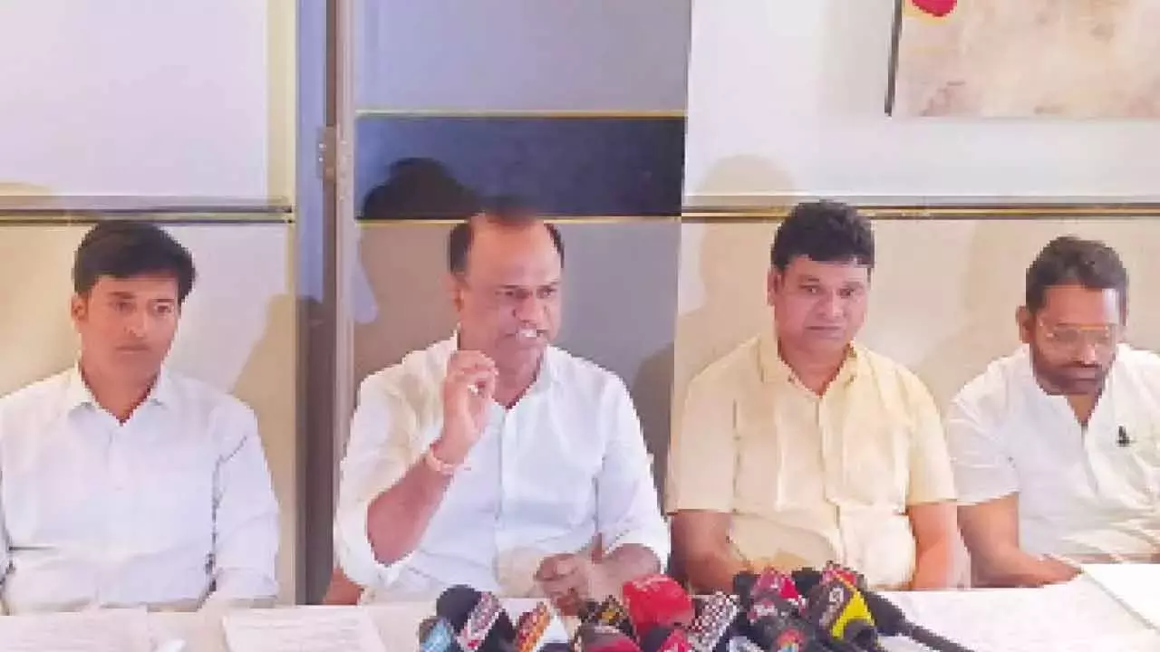 Sports: TCA ने इंटर-डिस्ट्रिक्ट T20 लीग को खत्म करने की मांग की है Sports: TCA ने इंटर-डिस्ट्रिक्ट T20 लीग को खत्म करने की मांग की है