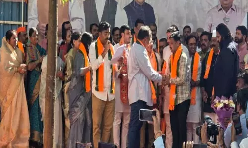 Pimpri-Chinchwad में राजनीतिक भूकंप: NCP के 22 पदाधिकारी BJP में शामिल
