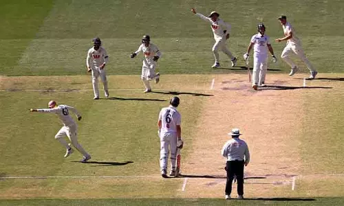 Ashes 2025: कमिंस और लियोन का कहर, ऑस्ट्रेलिया जीत के करीब Ashes 2025: कमिंस और लियोन का कहर, ऑस्ट्रेलिया जीत के करीब