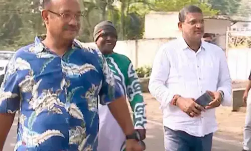 सीनियर BJD नेताओं के अरुण साहू के घर जाने से अटकलें तेज हो गई सीनियर BJD नेताओं के अरुण साहू के घर जाने से अटकलें तेज हो गई