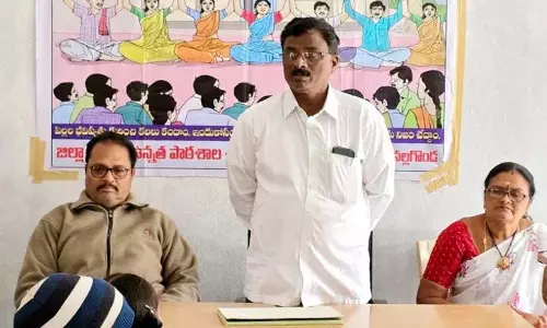 विद्यार्थियों को पौष्टिक भोजन करना चाहिए: MEO अंबाती अंजैया विद्यार्थियों को पौष्टिक भोजन करना चाहिए: MEO अंबाती अंजैया