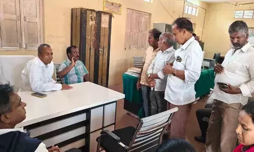 कृषि अधिकारी देवकुमार ने कहा कि यूरिया की बुकिंग Fertilizer App के जरिए होगी कृषि अधिकारी देवकुमार ने कहा कि यूरिया की बुकिंग Fertilizer App के जरिए होगी
