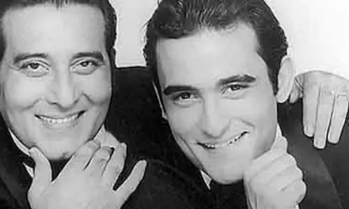 Vinod Khanna का अनसुना सच, 17 की उम्र में जागी थी आध्यात्म की लौ, मां की मौत के बाद लिया संन्यास