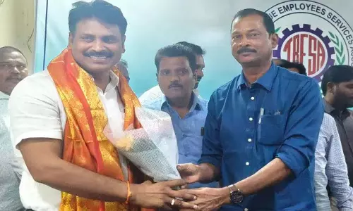 री प्रसाद को खम्मम TESRA के महासचिव के रूप में नियुक्त किया गया री प्रसाद को खम्मम TESRA के महासचिव के रूप में नियुक्त किया गया