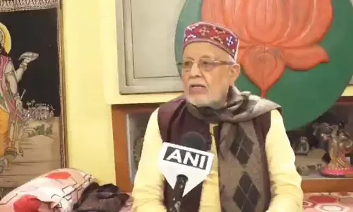 कफ सिरप माफिया पर योगी सरकार की सख्त कार्रवाई कफ सिरप माफिया पर योगी सरकार की सख्त कार्रवाई