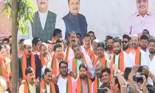 PCMC चुनाव से पहले 20 नेताओं के भाजपा में शामिल होने से एमवीए को झटका