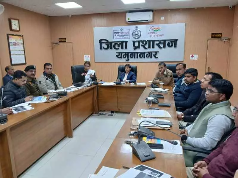 Yamunanagar DC ने ट्रैफिक नियमों के सख्त पालन के दिए निर्देश Yamunanagar DC ने ट्रैफिक नियमों के सख्त पालन के दिए निर्देश
