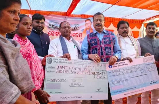 आंध्र को मौसी ही रहना चाहिए, माँ बनने की कोशिश नहीं करनी चाहिए: पुजारी आंध्र को मौसी ही रहना चाहिए, माँ बनने की कोशिश नहीं करनी चाहिए: पुजारी